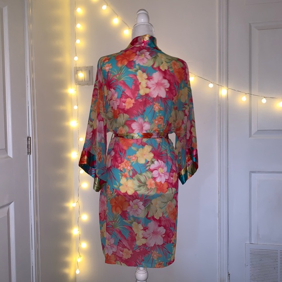 Vintage Floral Pink Robe - Picture 2 of 2